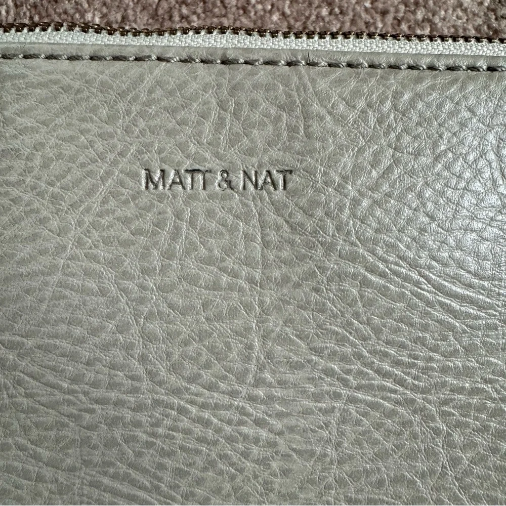 Matt & Nat Eeha Dwell Vegan Leather Adjustdbable Strap Crossbody Purse